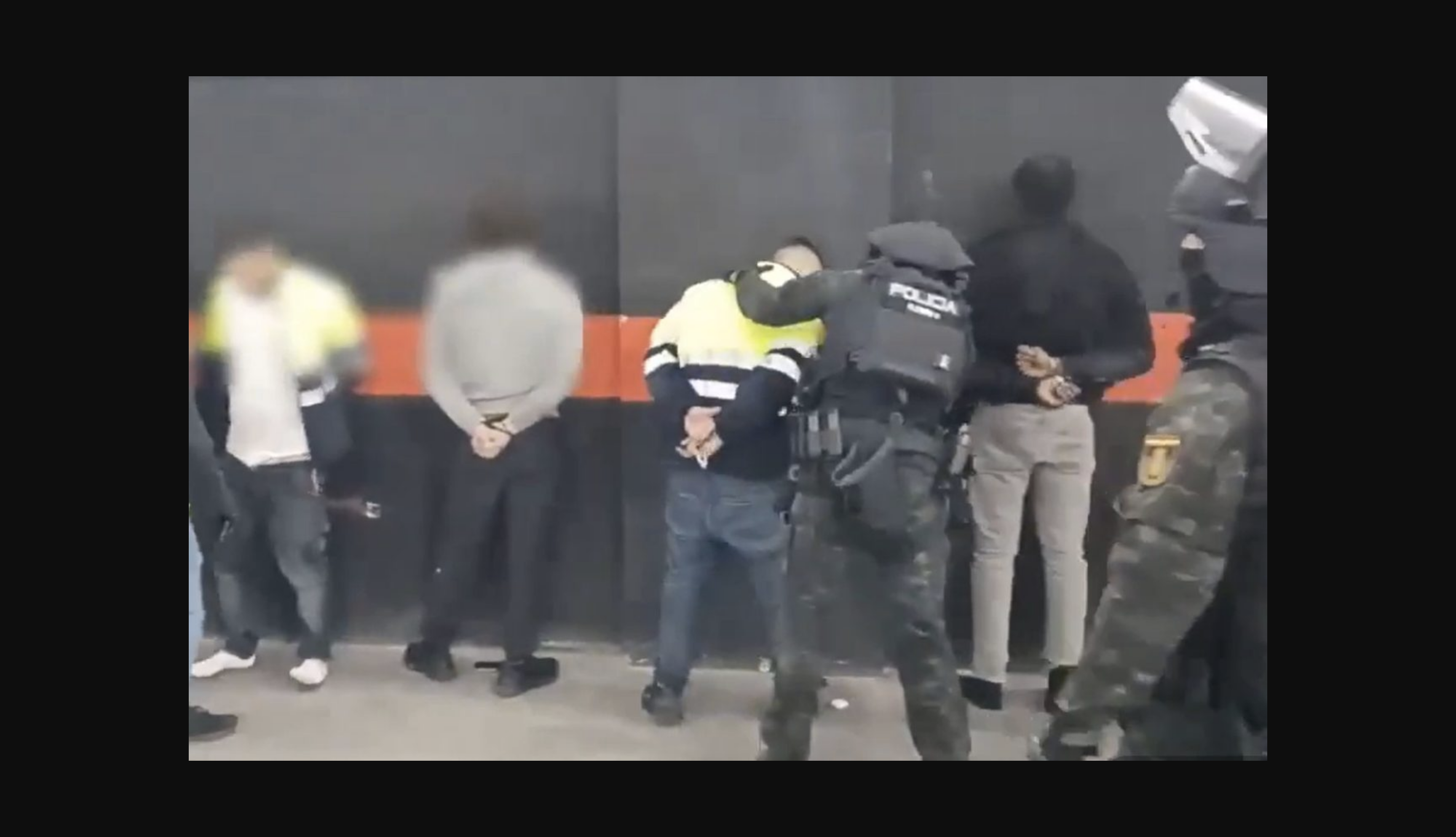 Tres mil doscientos cincuenta kilos de cocaína y un millón de euros en efectivo: arrestan a los narcotraficantes más poderosos de Madrid.