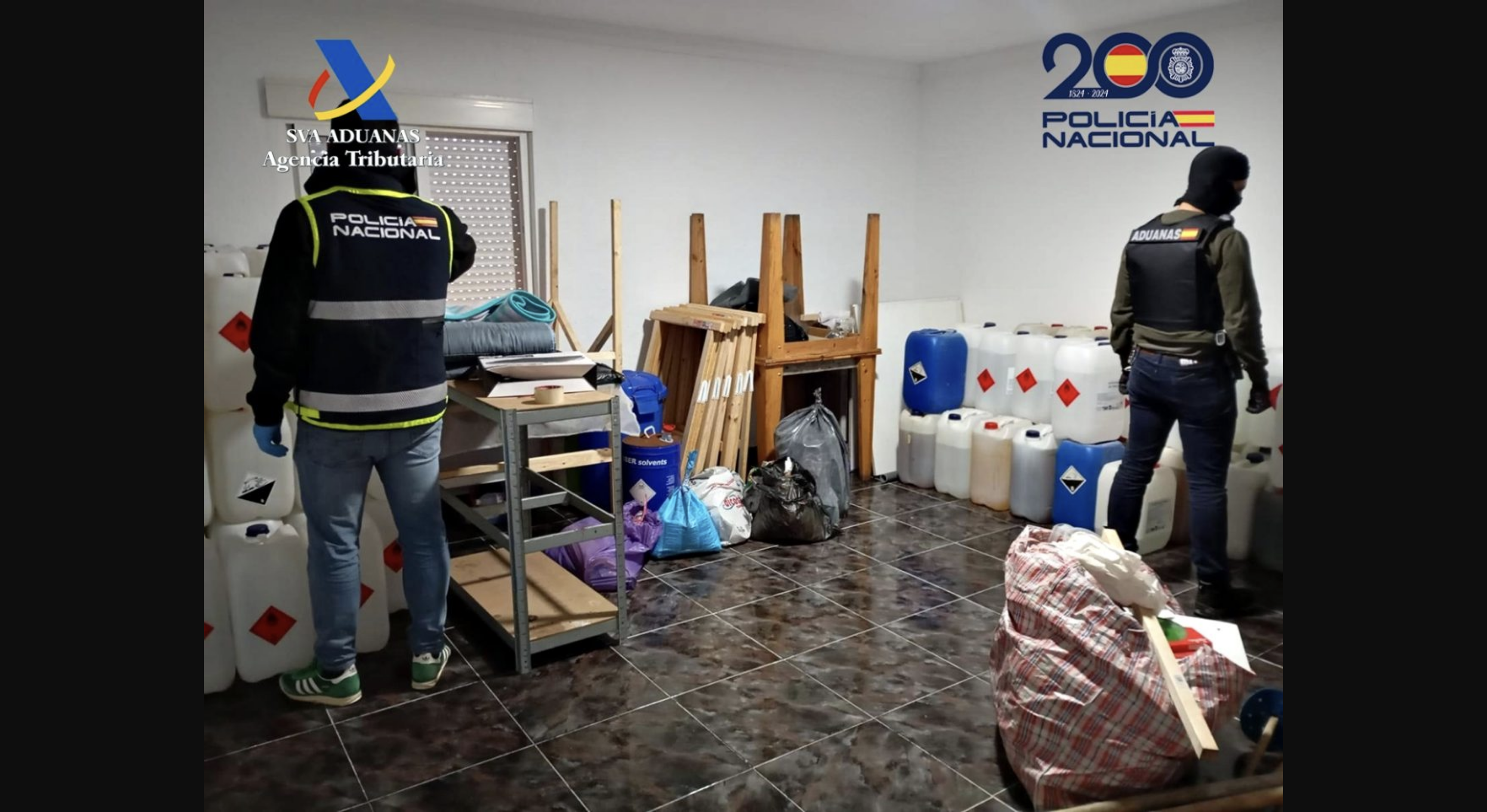 Encuentran un laboratorio en Alicante dedicado a la extracción de cocaína a partir de pulpa de fruta.