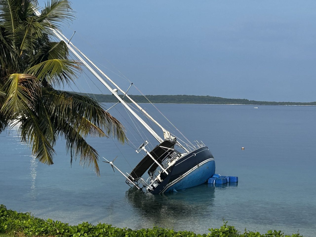 Un ciudadano lituano y uno británico varan su yate con dos toneladas de cocaína en Vanuatu.
