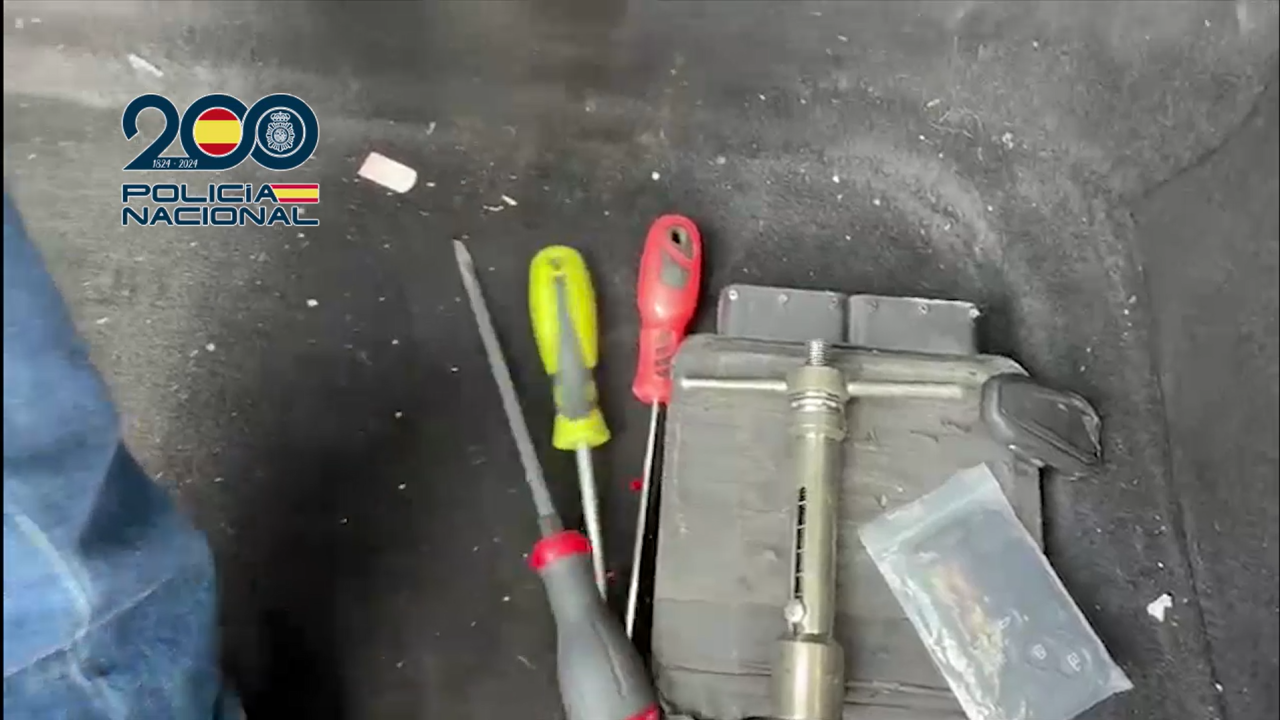 Sustraen vehículos de lujo en Madrid para comercializarlos despiece.