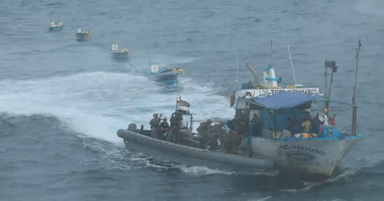 De qué manera funcionaba el barco cisterna que suministraba combustible a las narcolanchas de Los Choneros
