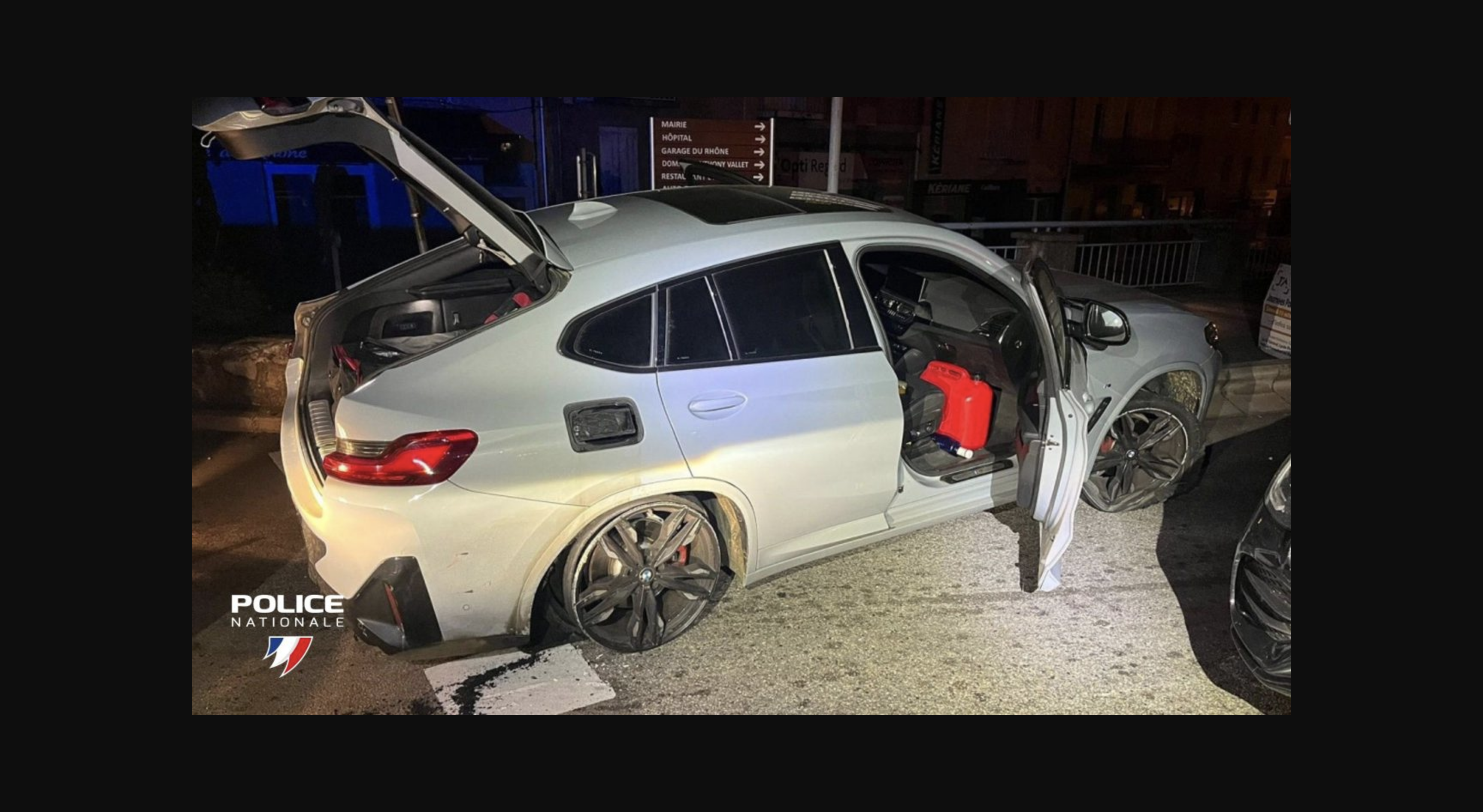 Narcotraficantes españoles se introducen en los peajes de Francia y agreden a los vehículos policiales con clavos.