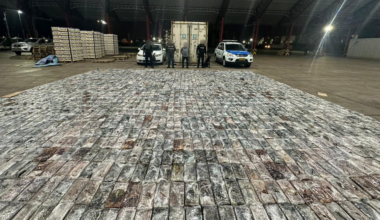 Desmantelan una red que trasladó 21.000 kilos de cocaína desde Ecuador a España.
